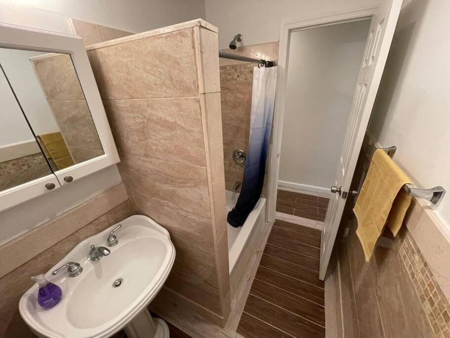 Elegant Nyc 2bedrooms 14 Minutes To Times Square!